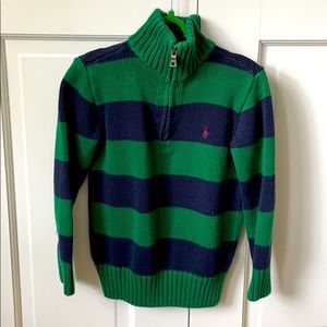 Great quality boys sweater barely worn. Comfortable and stylish.